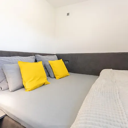 V Doubravach Apartment